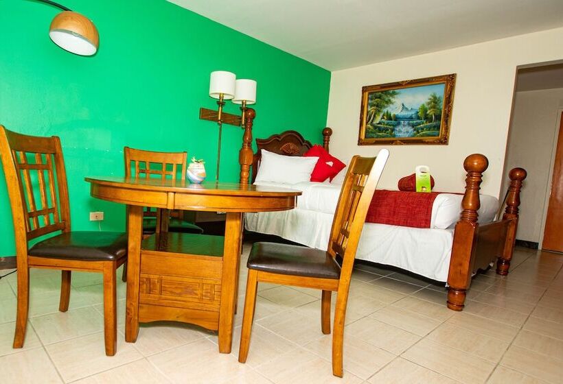 سوییت اجرایی, Point Salines