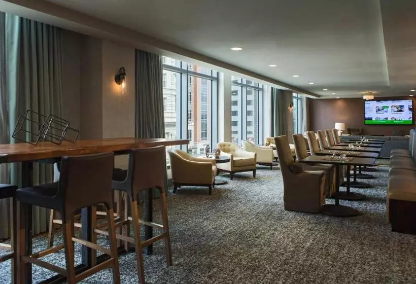 スイート, Renaissance Allentown