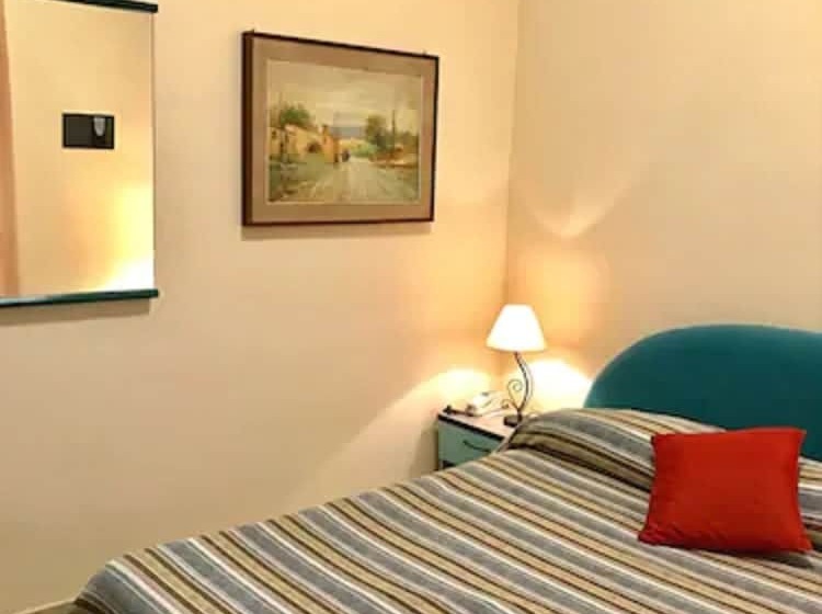 エコノミールーム, Scala Greca