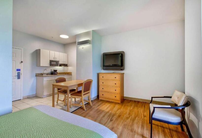 Номер Deluxe, Studio 6sulphur, La