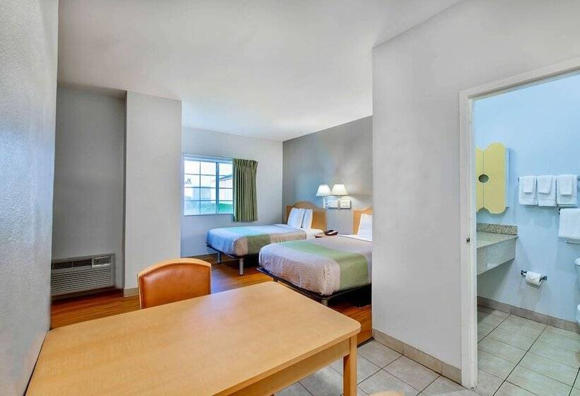 חדר דלוקס, Studio 6sulphur, La