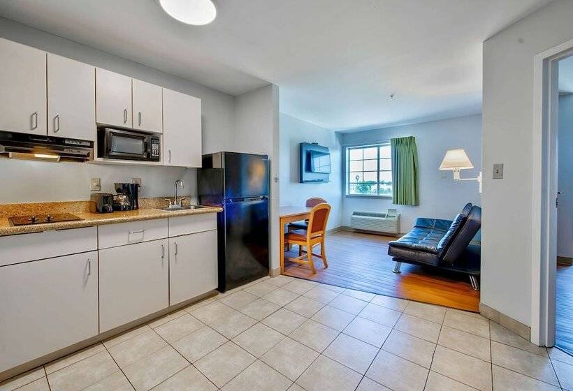 Номер Deluxe, Studio 6sulphur, La