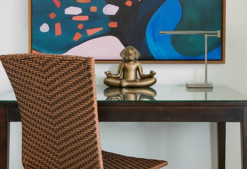 جناح جونيور ذات إطلالة, The Marker Key West Harbor Resort