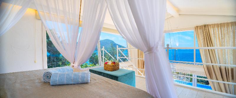 غرفة كلاسيكية سرير ملكى, The Marker Key West Harbor Resort