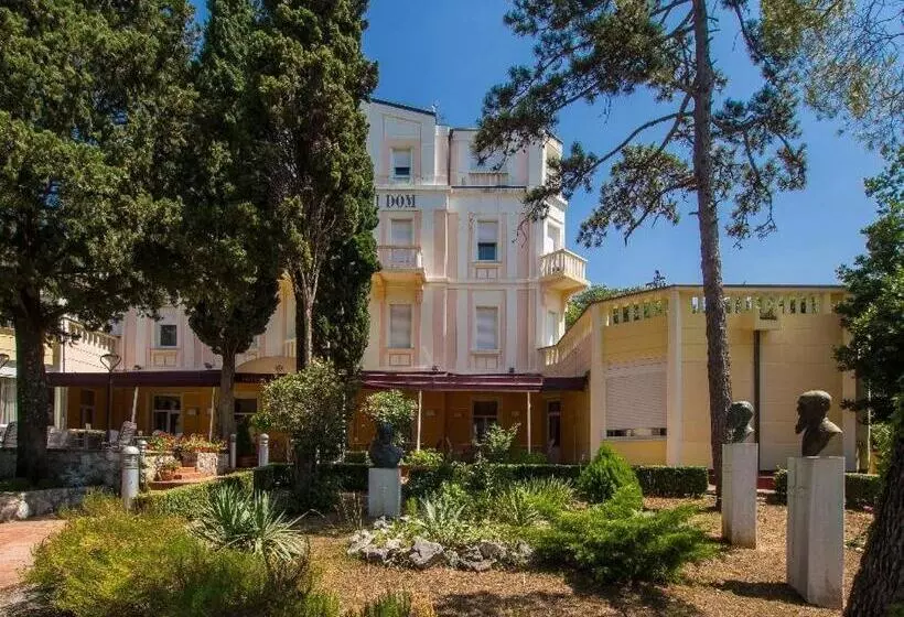 Standard-huone, Vila Ružica  Glavna Zgrada I Depandanse
