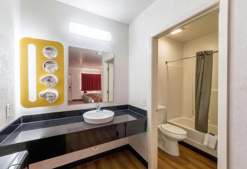 חדר סטנדרט עם מיטת קינג, Motel 6 Seguin Tx