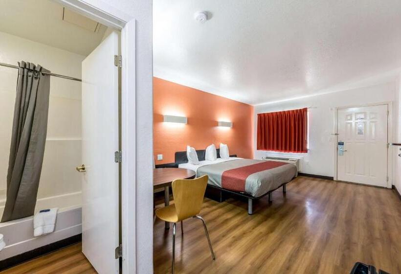 חדר סטנדרט עם מיטת קינג, Motel 6 Seguin Tx