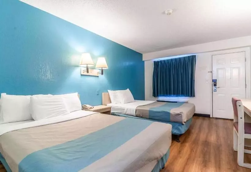スタンダード４人部屋, Motel 6farmington Hills, Mi  Northwest  Farmington Hills