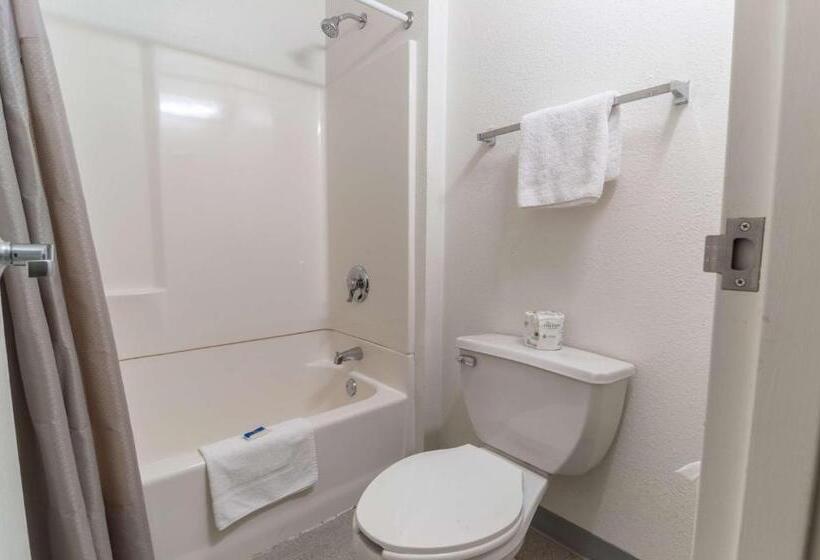 غرفة قياسية رباعية, Motel 6farmington Hills, Mi  Northwest  Farmington Hills