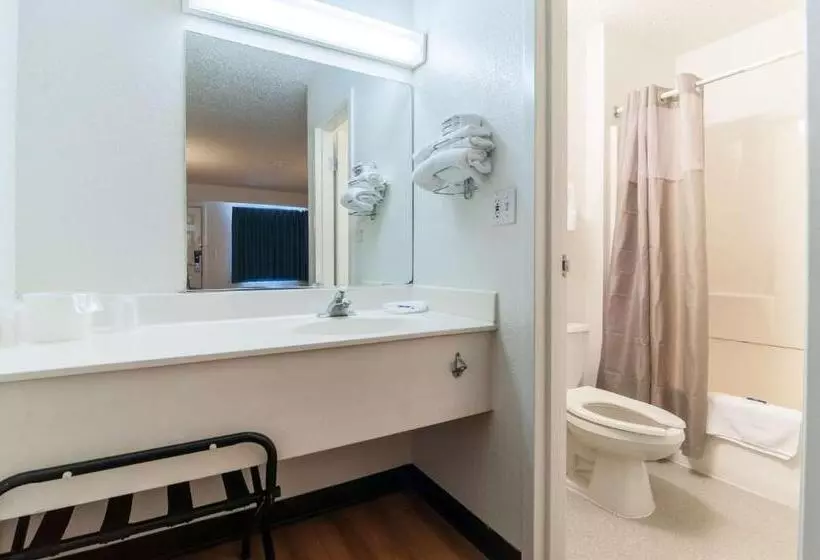 デラックスの４人部屋, Motel 6farmington Hills, Mi  Northwest  Farmington Hills