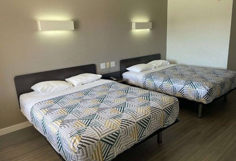 带2个双人床的标准工作室, Motel 6 Wichita Falls, Tx North