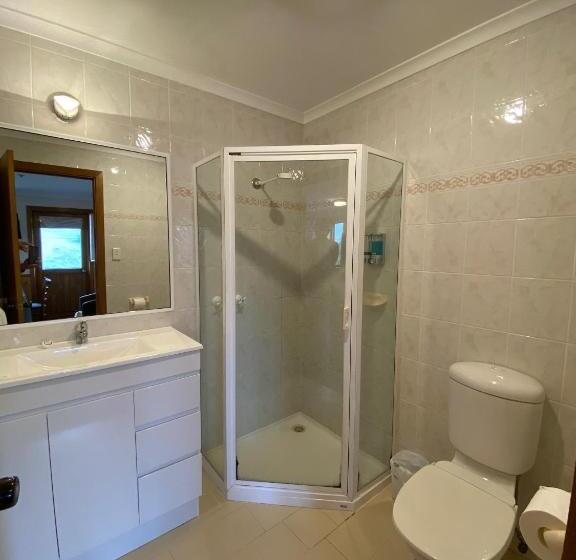 Четырехместный Номер Стандарт, Candlelight Lodge