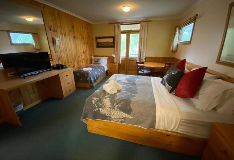 Номер Стандарт Трехместный, Candlelight Lodge