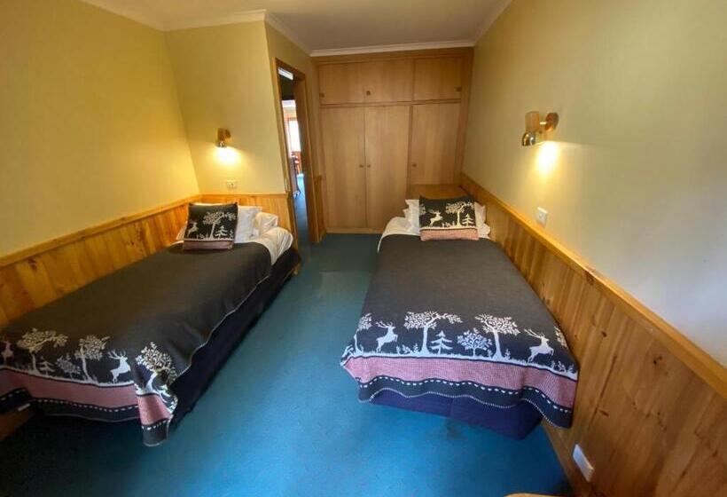 Семейный Номер, Candlelight Lodge