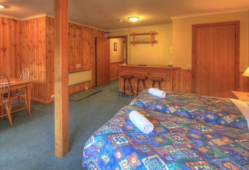 Семейный Номер, Candlelight Lodge