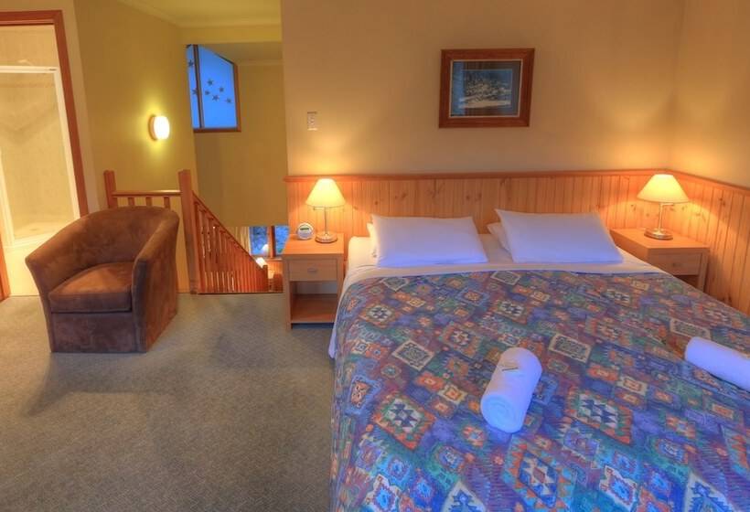 Семейный Номер, Candlelight Lodge