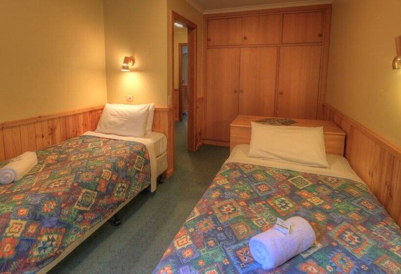 Семейный Номер, Candlelight Lodge