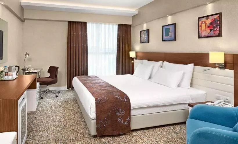 Bisneshuone, The Merlot Hotel Eskisehir