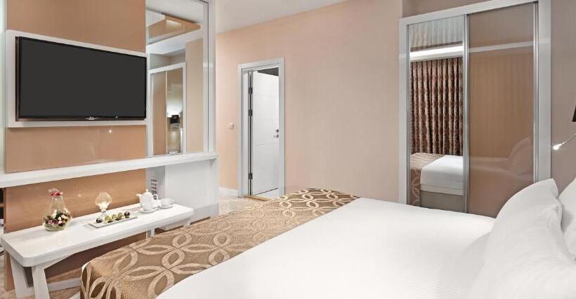 스위트 킹사이즈 침대, The Merlot Hotel Eskisehir