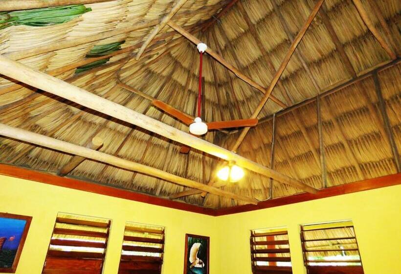 בקתה סטנדרטית, Crystal Paradise Resort