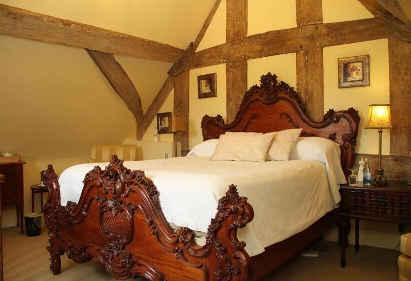 غرفة قياسية, Dunsley Hall