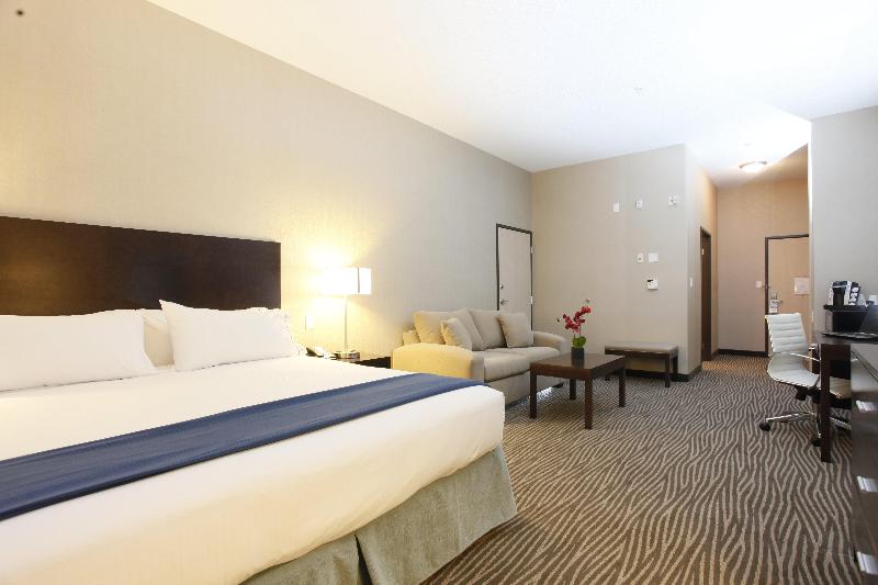 스위트 킹사이즈 침대, Holiday Inn Express Fort St John, An Ihg