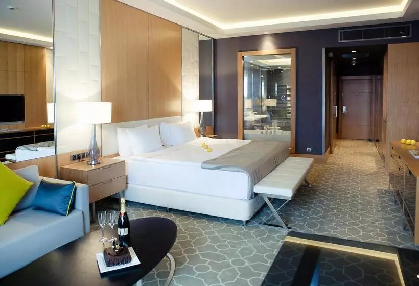 キングサイズベッドのスーペリアルーム, Rixos Krasnaya Polyana Sochi