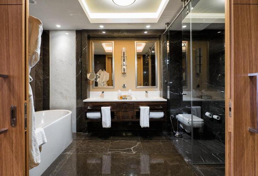 Номер Superior Кровать Кинг, Rixos Krasnaya Polyana Sochi