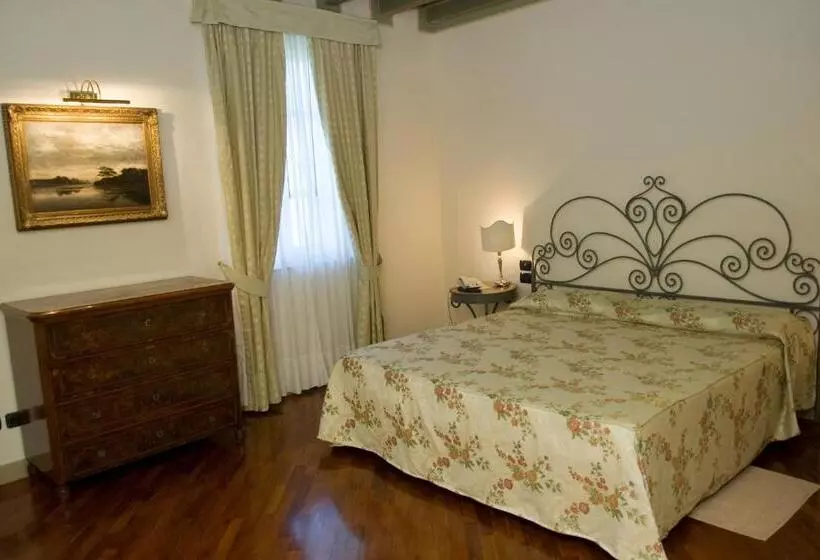 レイクビューデラックスルーム, Romantik Hotel Relais Mirabella Iseo