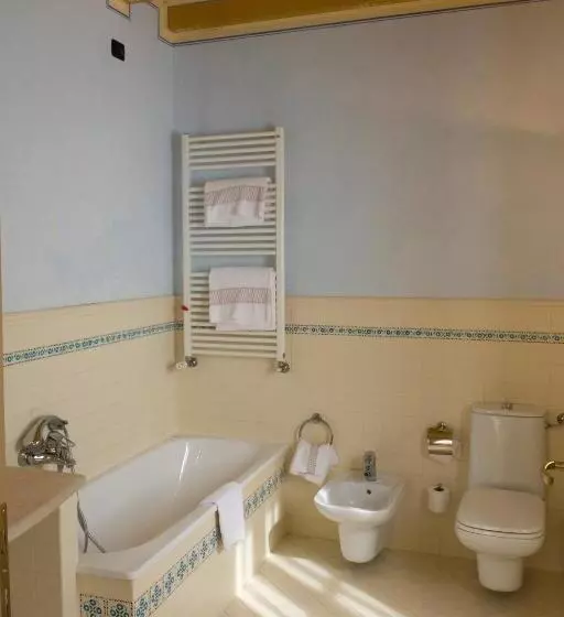 レイクビューデラックスルーム, Romantik Hotel Relais Mirabella Iseo