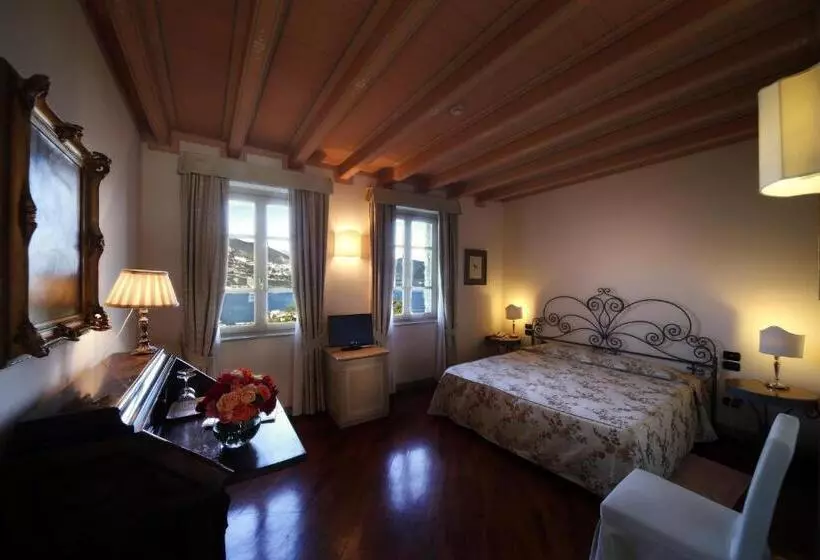 レイクビューデラックスルーム, Romantik Hotel Relais Mirabella Iseo