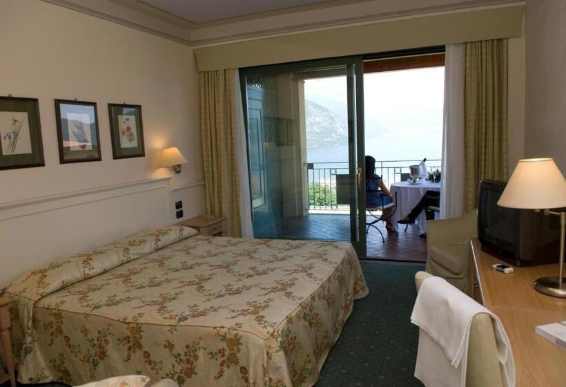 غرفة قياسية مطلّة علي البحيرة, Romantik Hotel Relais Mirabella Iseo