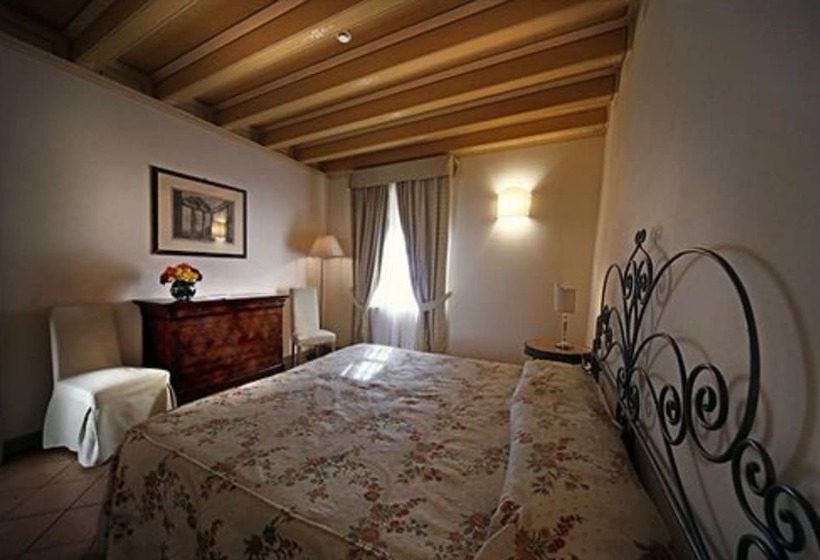 غرفة ديلوكس مطلة على البحيرة, Romantik Hotel Relais Mirabella Iseo