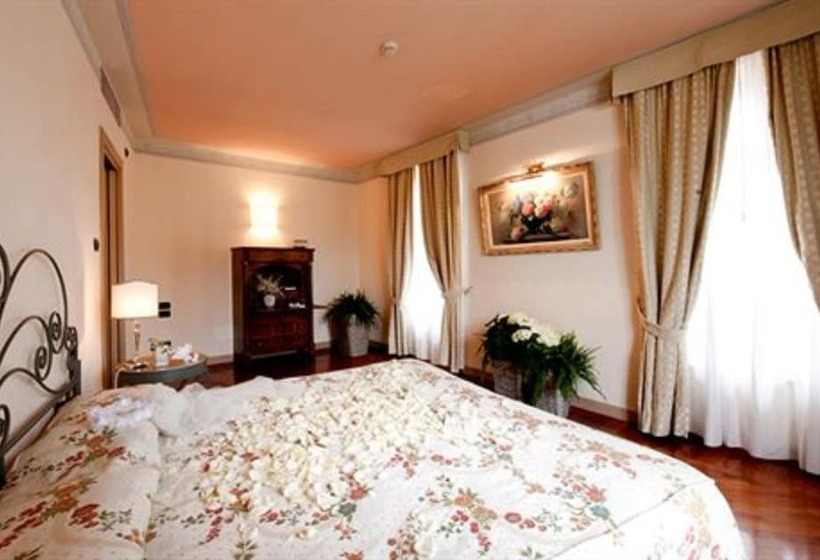 غرفة ديلوكس مطلة على البحيرة, Romantik Hotel Relais Mirabella Iseo