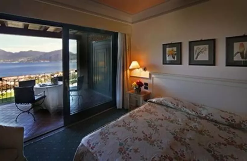 レイクビュースタンダードルーム, Romantik Hotel Relais Mirabella Iseo