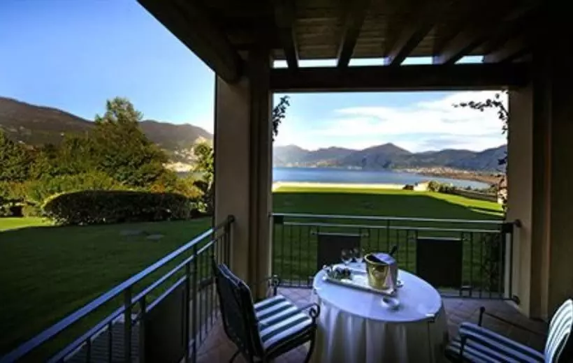 レイクビュースタンダードルーム, Romantik Hotel Relais Mirabella Iseo
