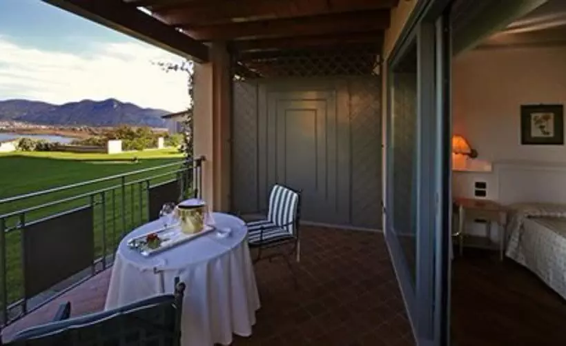レイクビュースタンダードルーム, Romantik Hotel Relais Mirabella Iseo