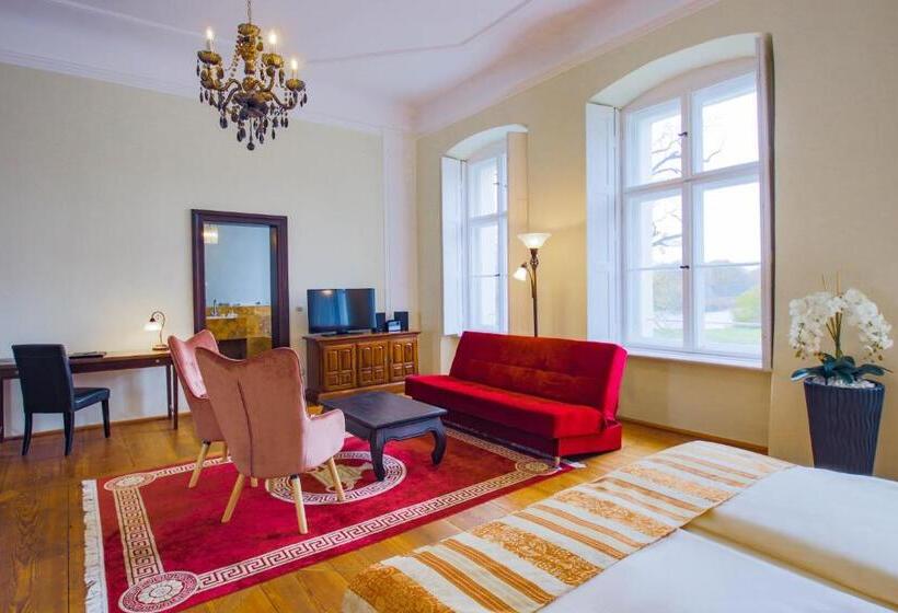 جناح جونيور, Schlosshotel Fürstlich Drehna