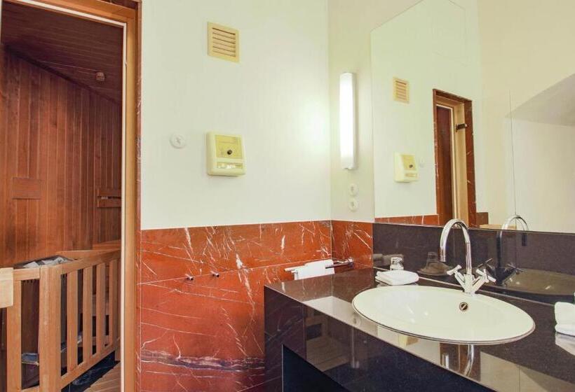 جناح جونيور, Schlosshotel Fürstlich Drehna