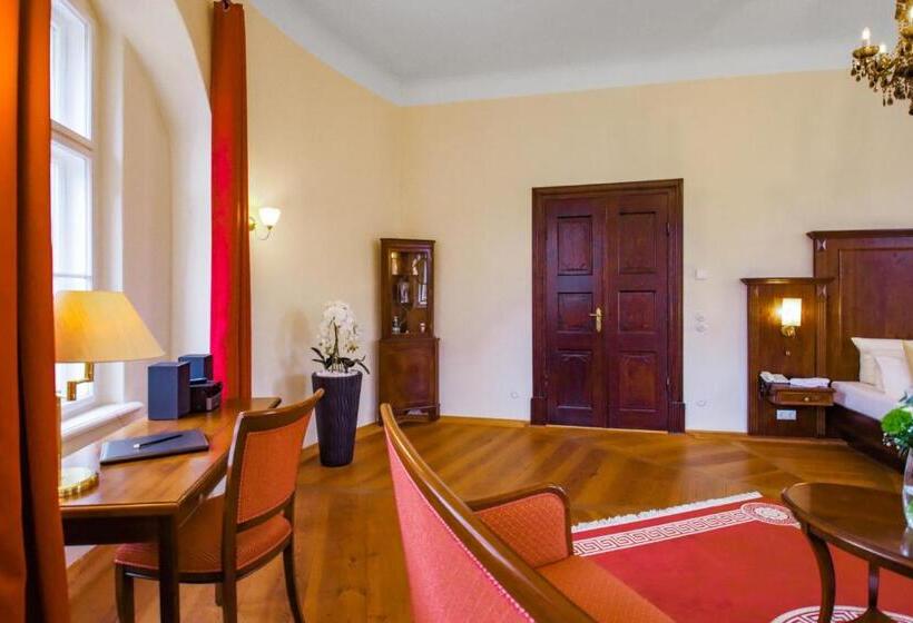 جناح, Schlosshotel Fürstlich Drehna