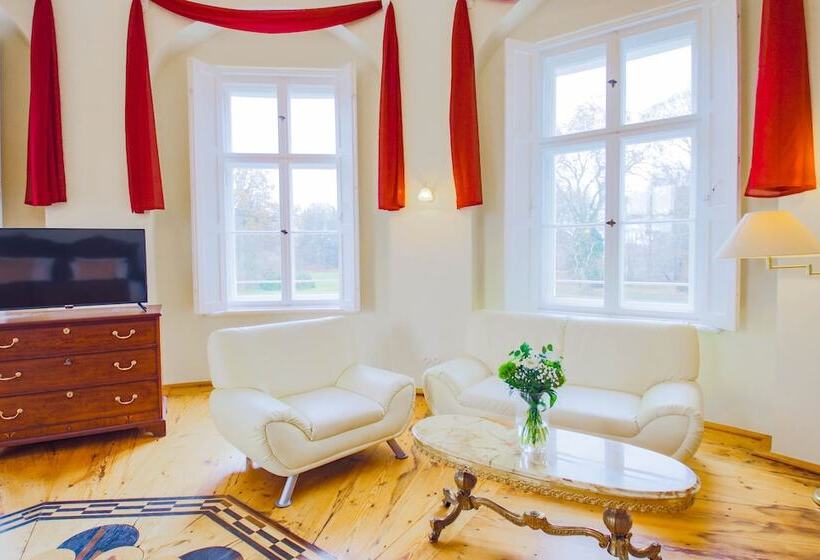 جناح, Schlosshotel Fürstlich Drehna