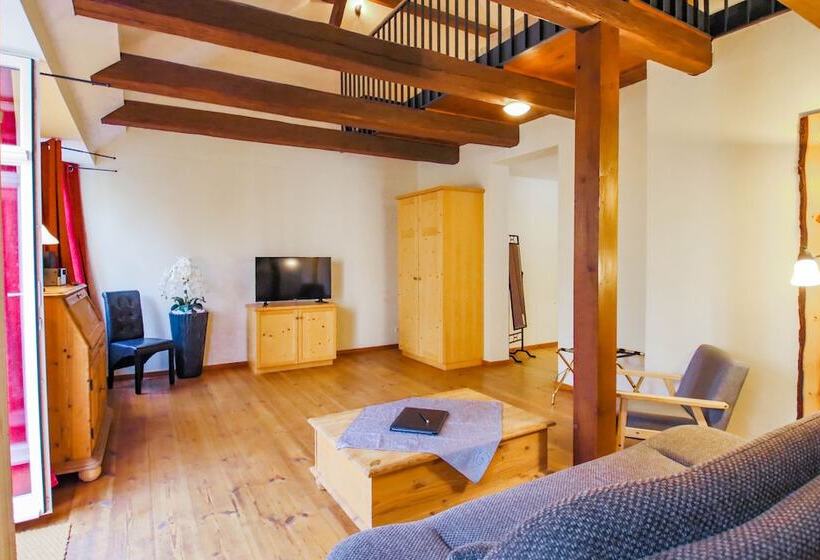 جناح مزوَّد بشرفة, Schlosshotel Fürstlich Drehna