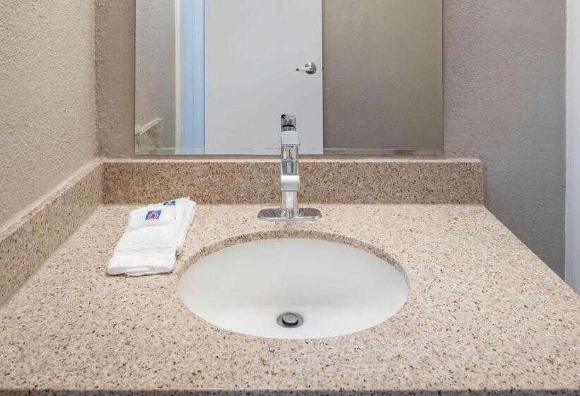 Номер Deluxe, Motel 6fontana, Ca