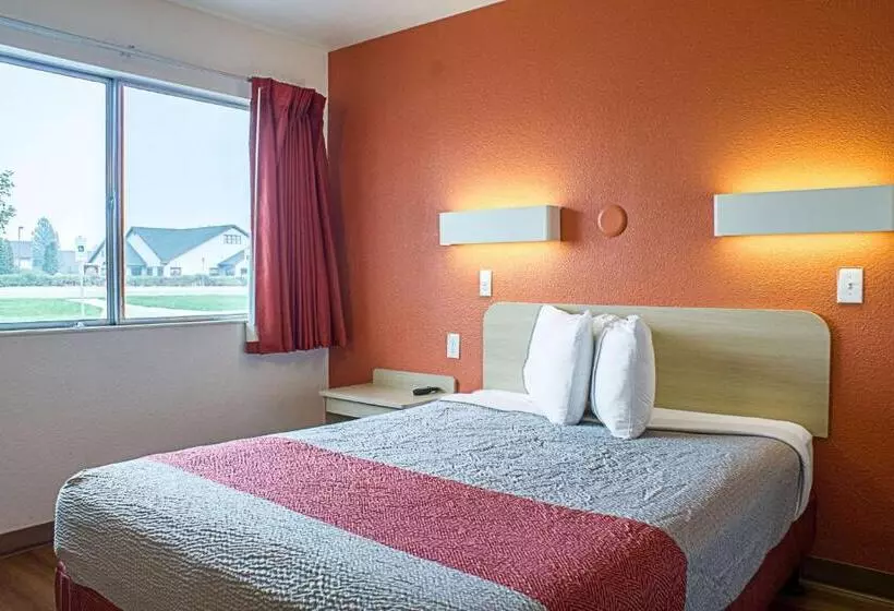 スタンダードルーム, Motel 6kalispell, Mt