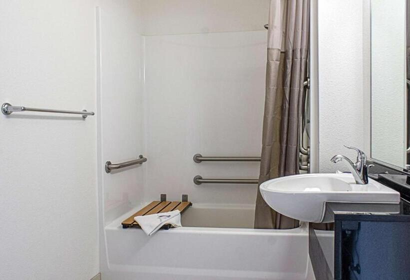 غرفة قياسية لذوى الاحتياجات الخاصة, Motel 6kalispell, Mt