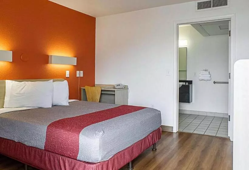 身障者適用スタンダードルーム, Motel 6kalispell, Mt