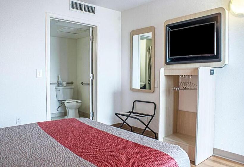 غرفة قياسية لذوى الاحتياجات الخاصة, Motel 6kalispell, Mt