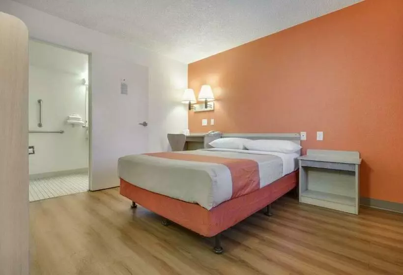 身障者適用スタンダードルーム, Motel 6tempe, Az Broadway Asu