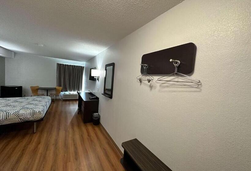 身障者適用キングサイズベッドルーム, Motel 6greensboro, Nc Airport