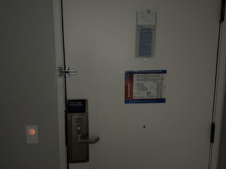 デラックスルーム, Motel 6greensboro, Nc Airport